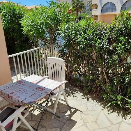 T2 Neuf Climatise A Sete 200M Plage, Parking 외부 사진